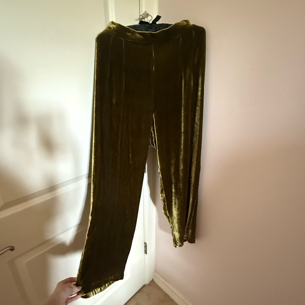 Taylor G Cropped Olive Green Straight Leg Velvet Pants size Large